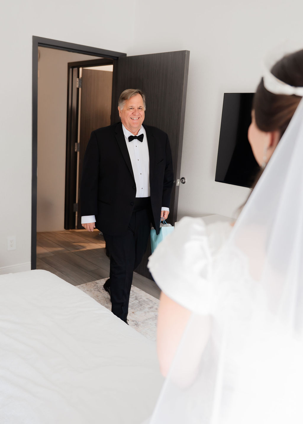 Cathedral of the most sacred heart knoxville catholic wedding madeline oakley photography (17)