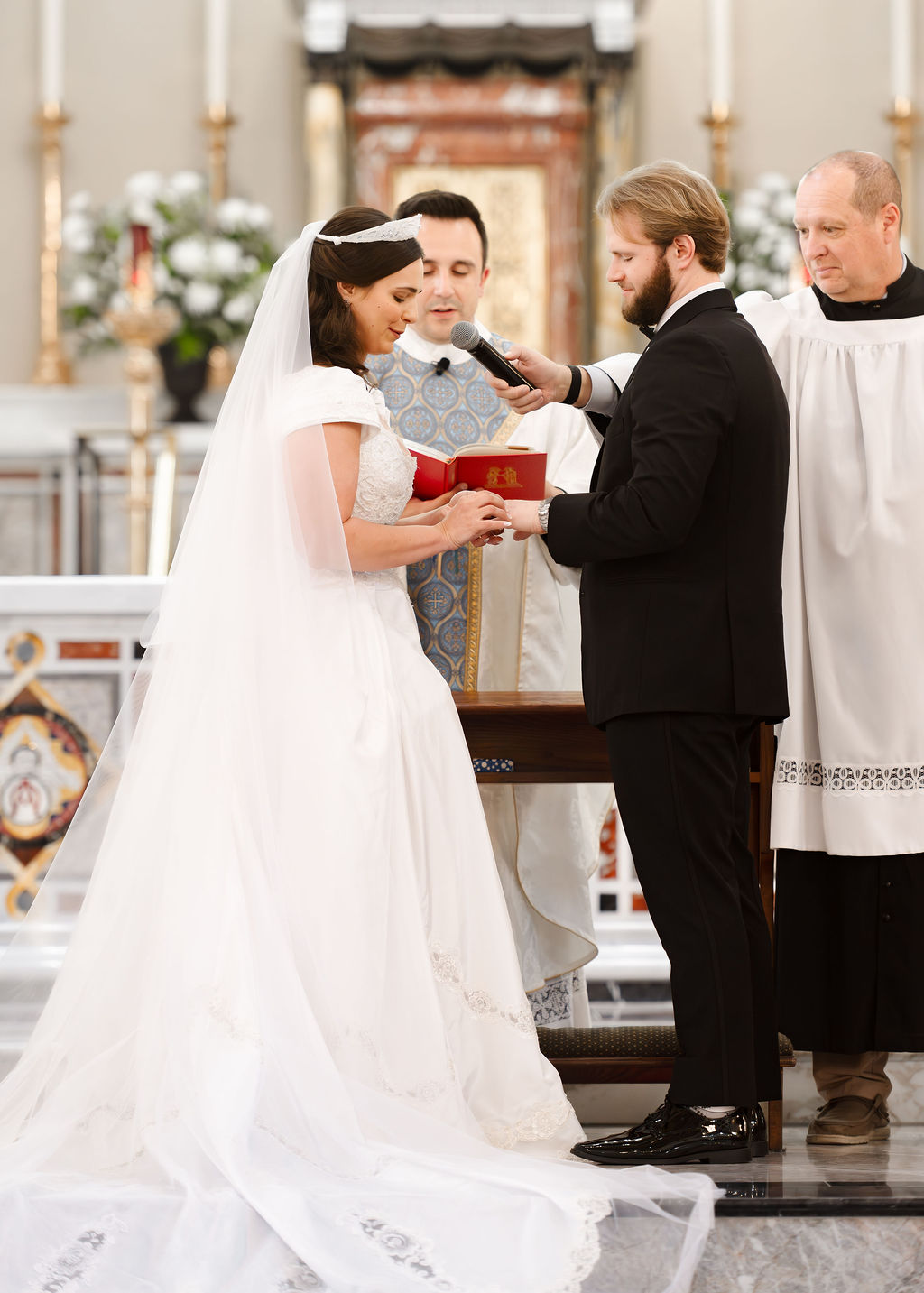 Cathedral of the most sacred heart knoxville catholic wedding madeline oakley photography (29)
