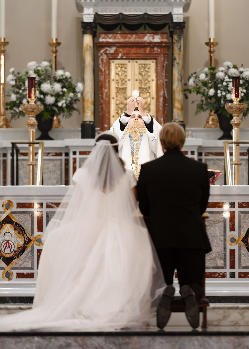 Cathedral of the most sacred heart knoxville catholic wedding madeline oakley photography (34)