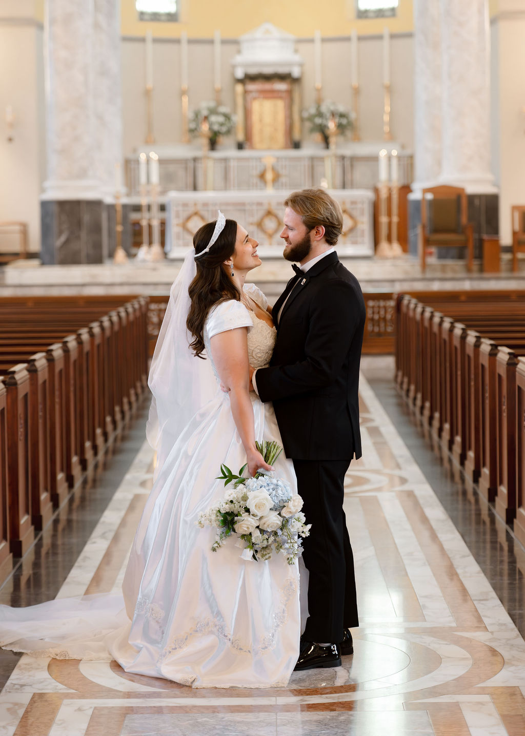 Cathedral of the most sacred heart knoxville catholic wedding madeline oakley photography (54)