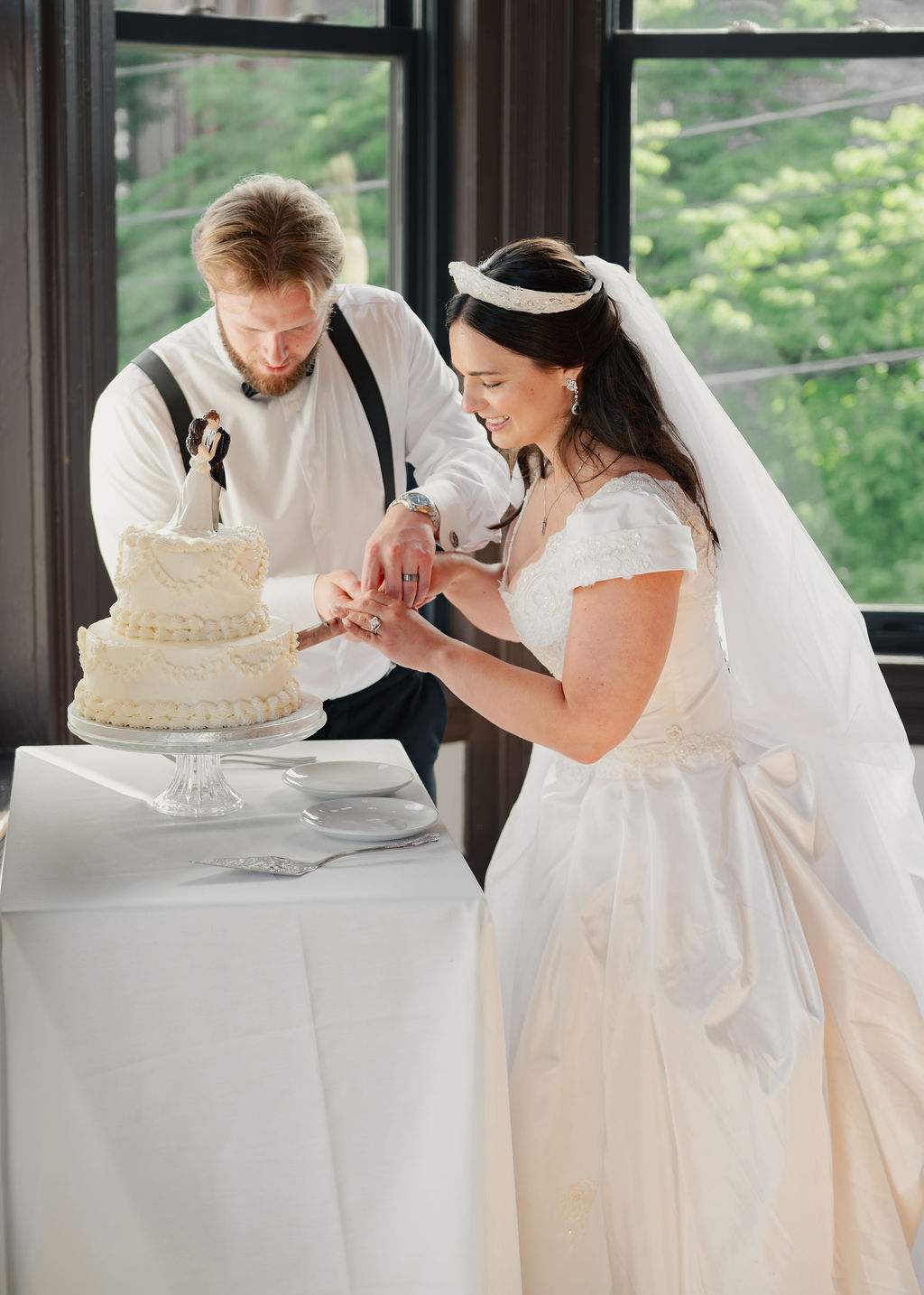 Cathedral of the most sacred heart knoxville catholic wedding madeline oakley photography (74)