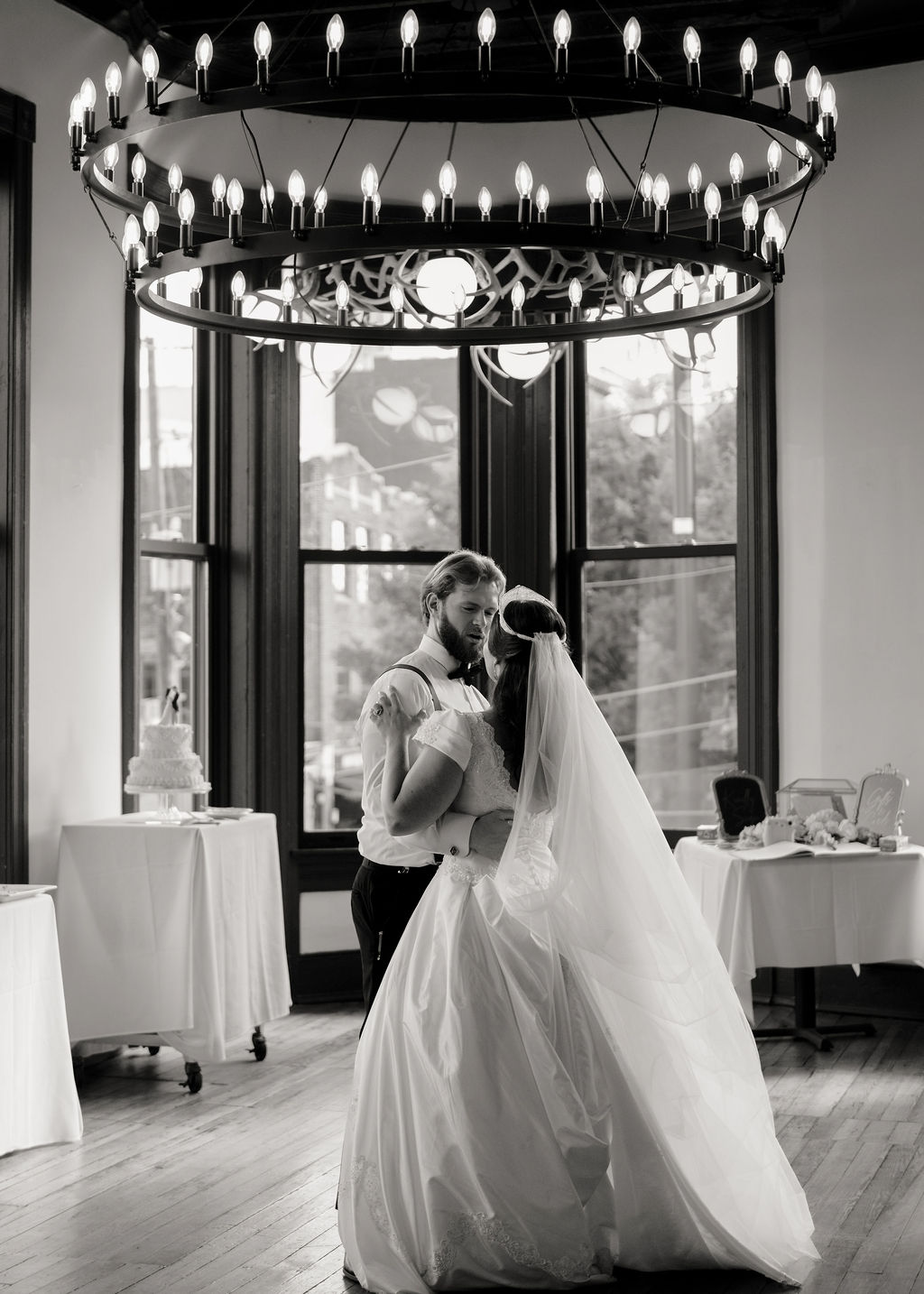 Cathedral of the most sacred heart knoxville catholic wedding madeline oakley photography (77)